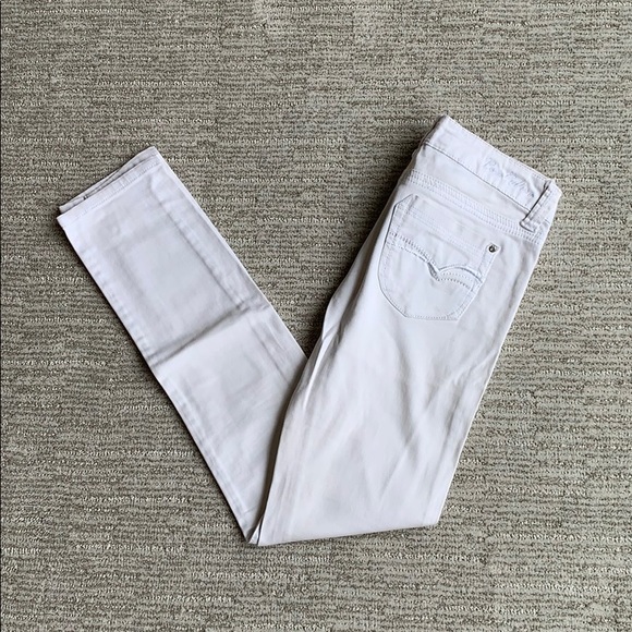 Denim - White Jeans